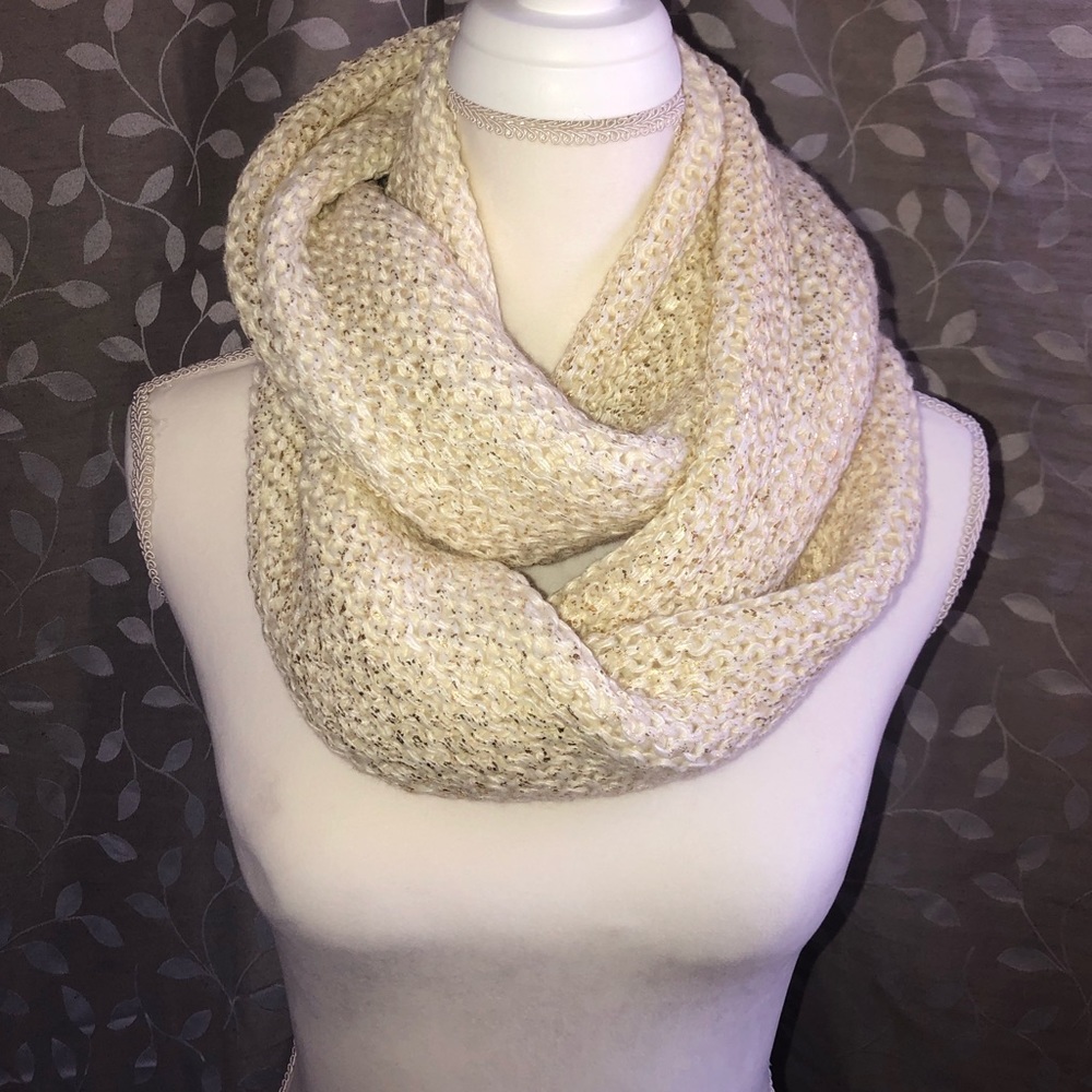 BEBE INFINITY KNIT SCARF
